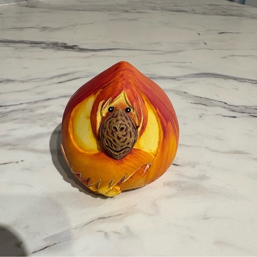 Enesco Home Grown Orangutan peach Anthropomorphic figurine retired